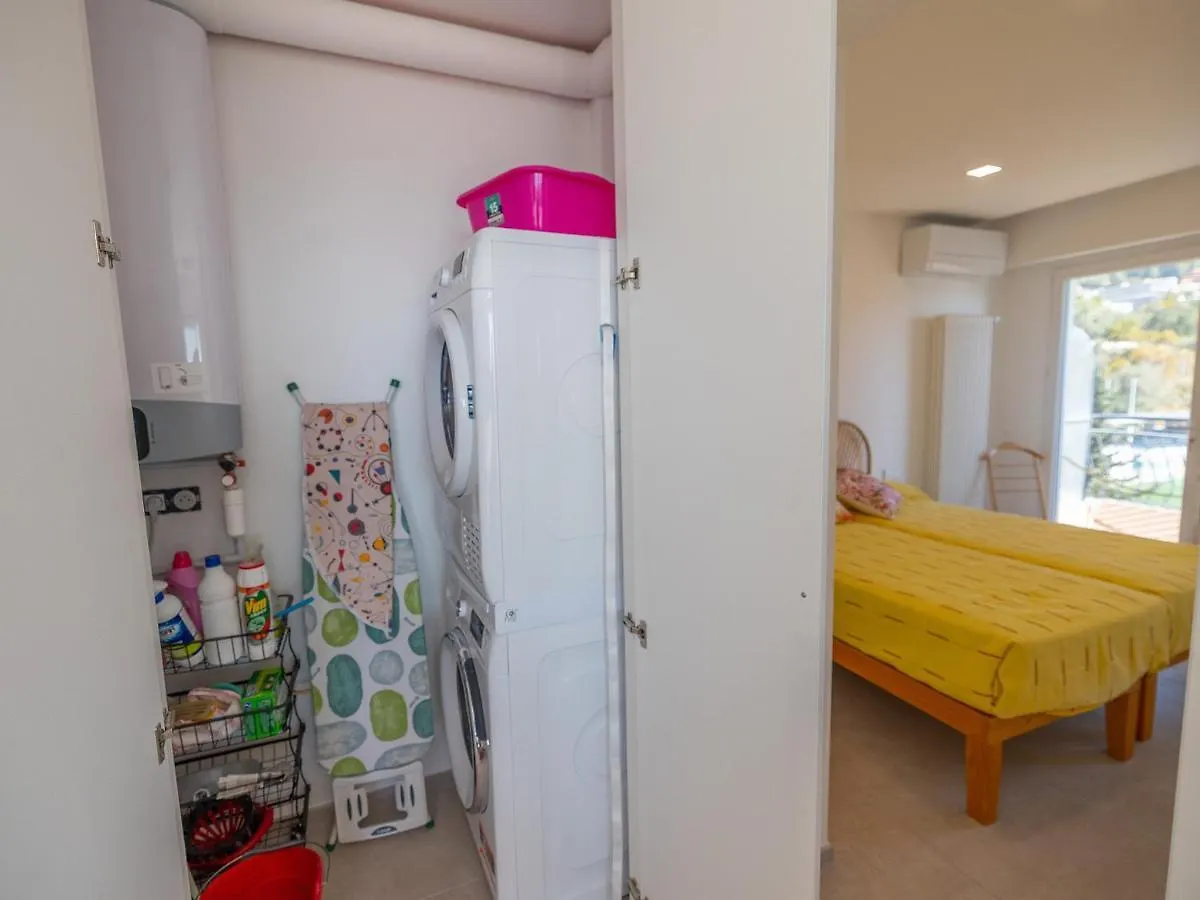 Magnifique 3P Climatise En Dernier Etage Avec Terrasse Face Mer, Proche Centre Menton - Fr-1-196-326 צרפת