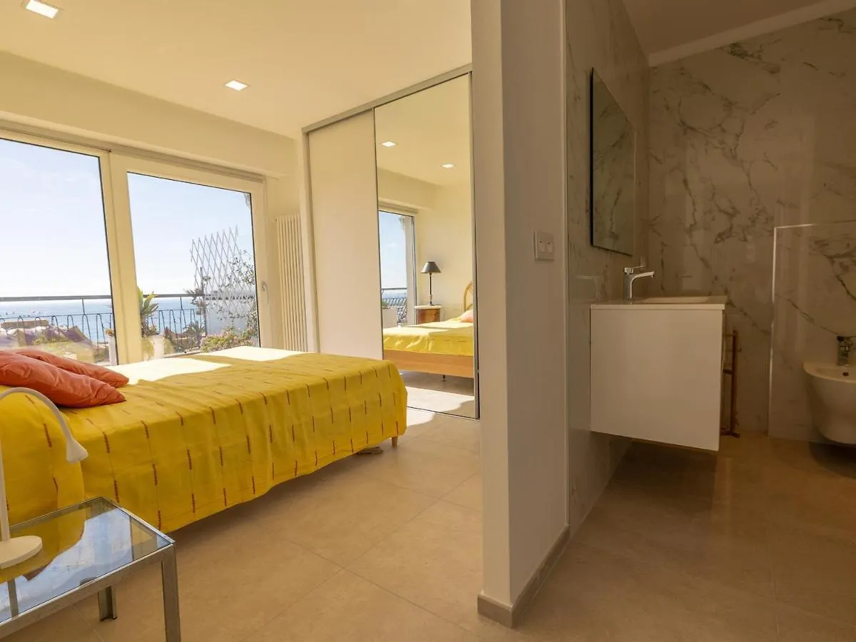 Magnifique 3P Climatise En Dernier Etage Avec Terrasse Face Mer, Proche Centre Menton - Fr-1-196-326 0*,  צרפת